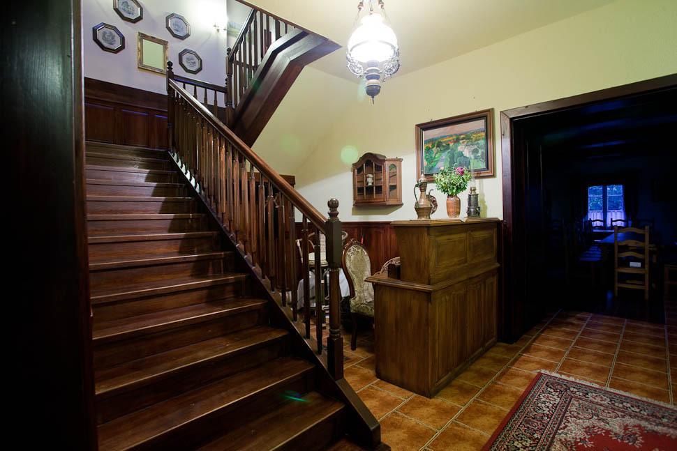 Dwor Na Wichrowym Wzgorzu Bed & Breakfast Przybysławice Exterior foto