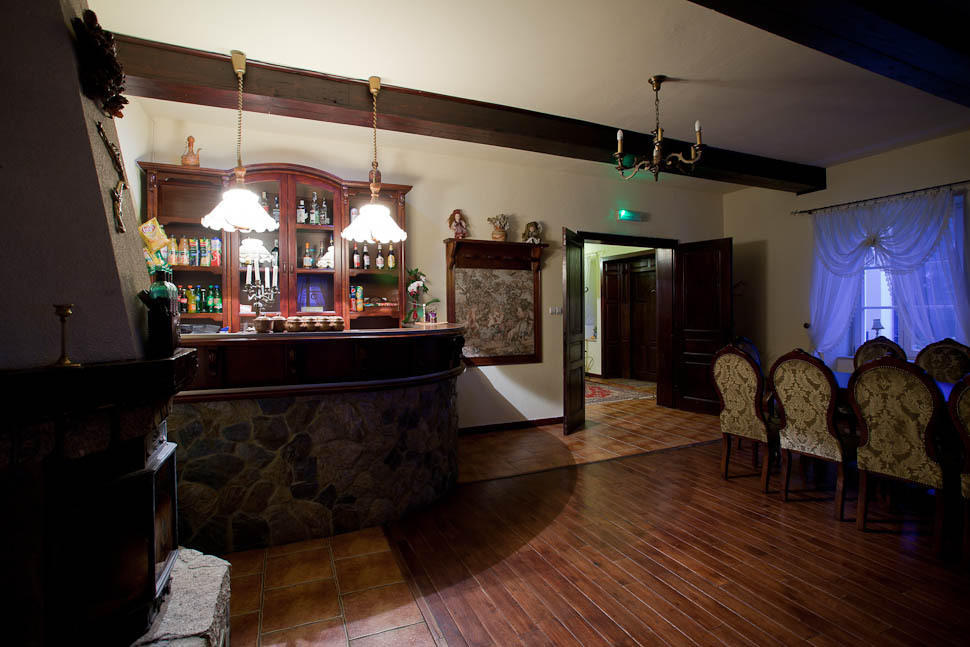 Dwor Na Wichrowym Wzgorzu Bed & Breakfast Przybysławice Exterior foto