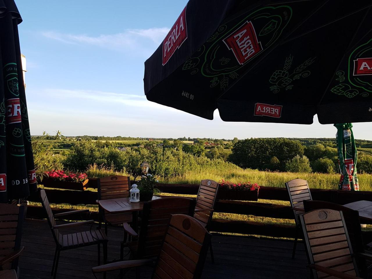 Dwor Na Wichrowym Wzgorzu Bed & Breakfast Przybysławice Exterior foto